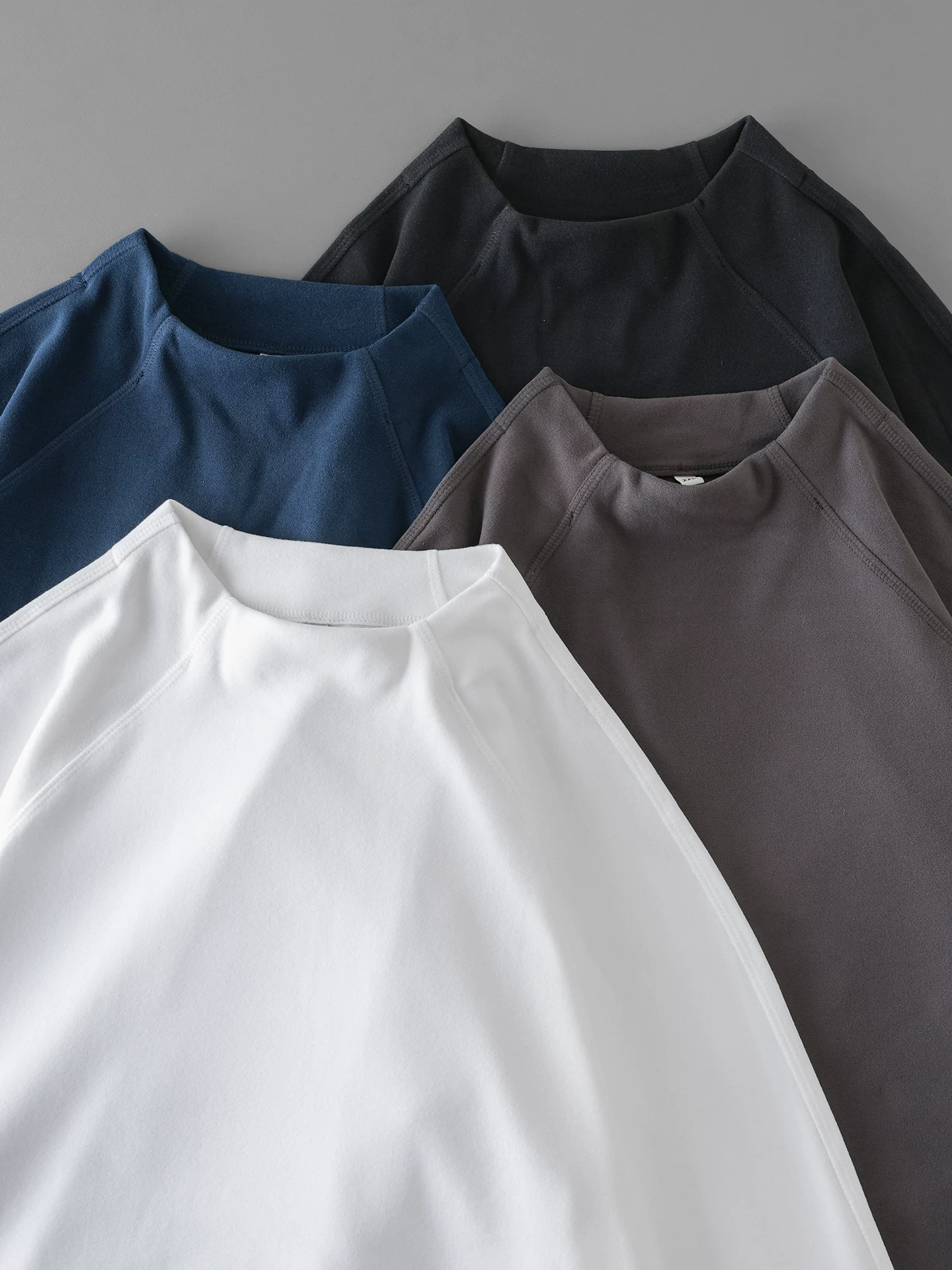 Áo sơ mi lớp lót cổ cao nửa cổ bằng nhung OMZM của Đức dành cho nam và nữ, trang phục bên trong ấm áp mùa thu đông, áo thun cổ đứng, áo chui đầu tay raglan rộng rãi.