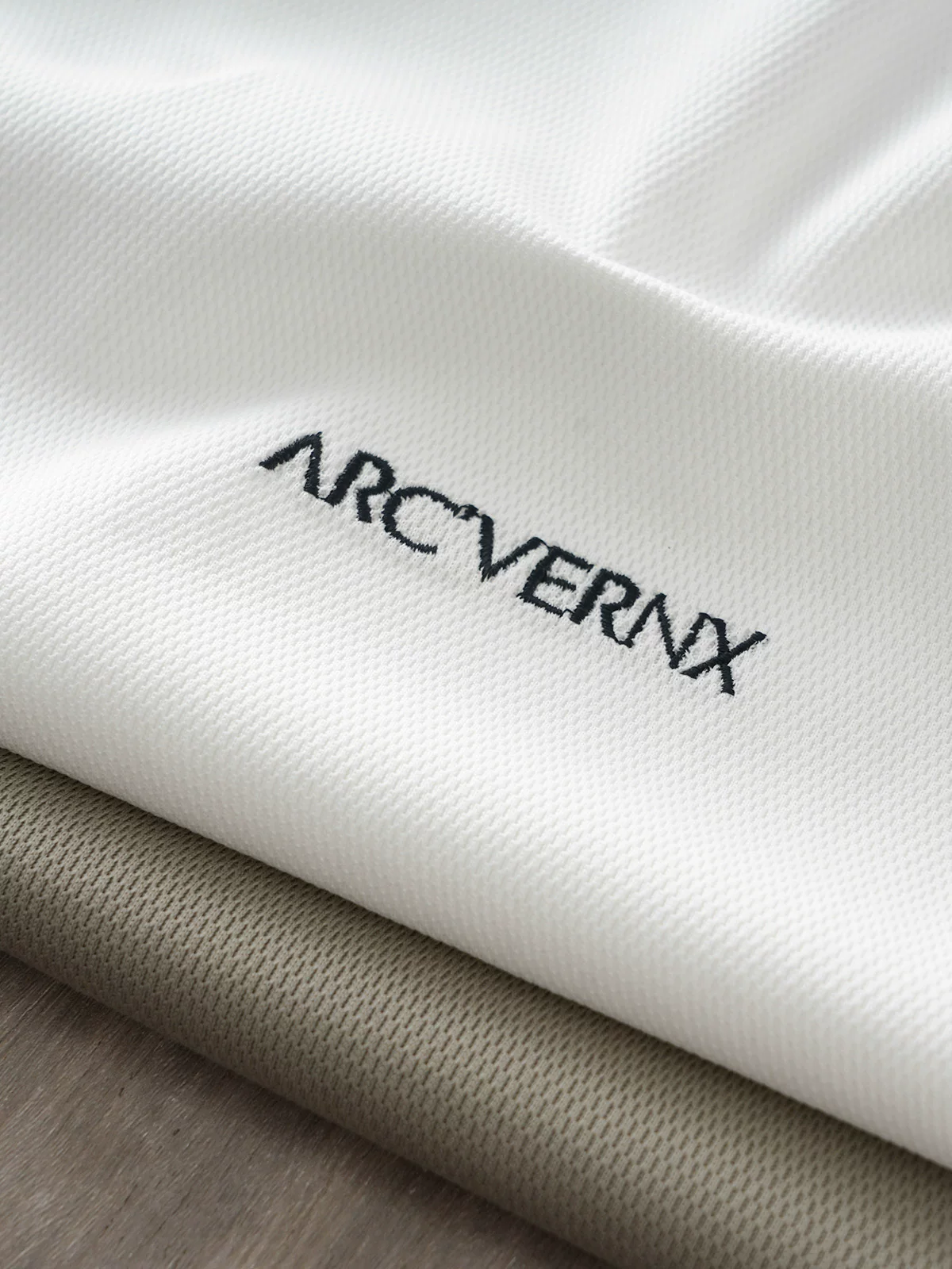 Áo thun ngắn tay cotton khô nhanh kiểu Mỹ OMZM dành cho nam giới trong mùa hè, áo thun lưới mỏng thoáng khí có thêu chữ, cổ tròn nửa tay