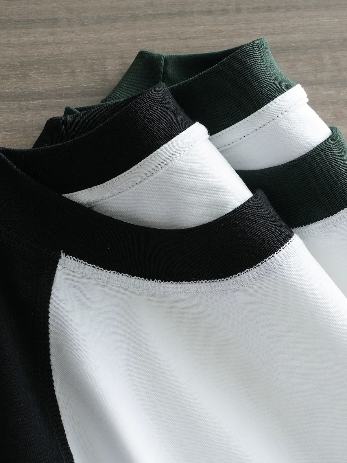 Áo thun nam 300G chất liệu dày dặn, tay ngắn, kiểu mới hè 2025, tay raglan phối màu, dáng rộng, chất liệu cotton nguyên chất.