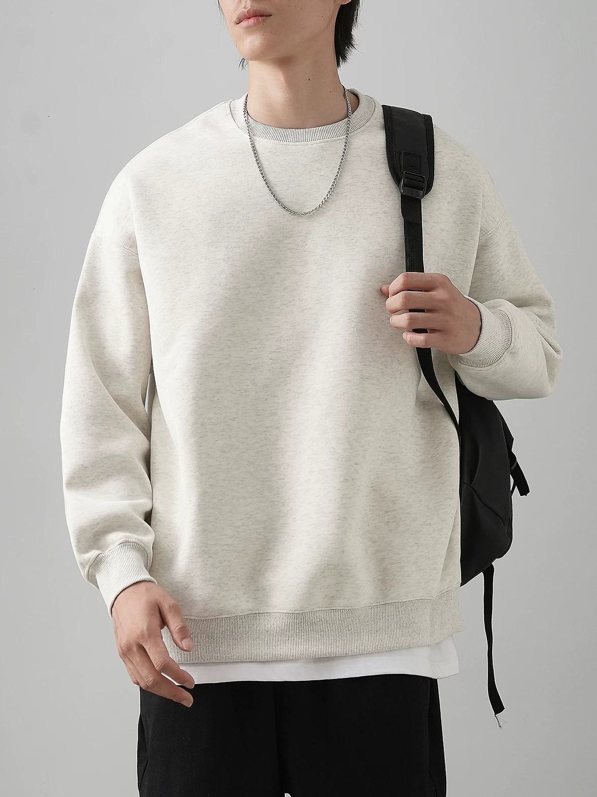 Áo thun cổ tròn hạng nặng 460G kiểu Mỹ của OMZM dành cho nam, áo khoác không mũ màu trơn mùa thu, áo thun dáng rộng và đa năng.