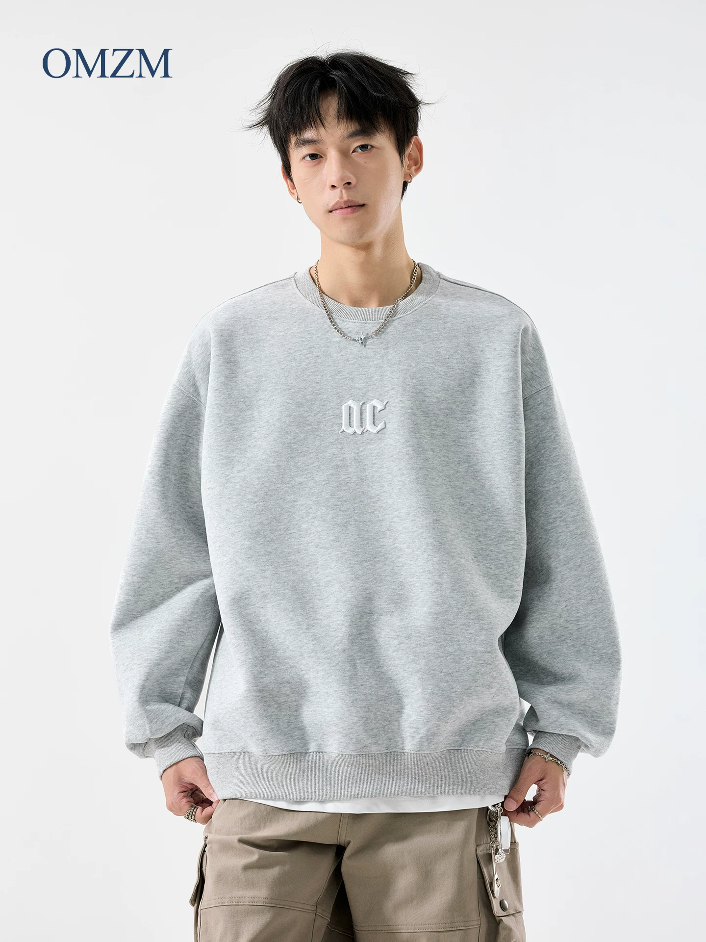 Áo thun cổ tròn hạng nặng OMZM450G dành cho nam, mùa thu phong cách Mỹ thêu chữ lớp bên trong áo sơ mi không có mũ trùm đầu