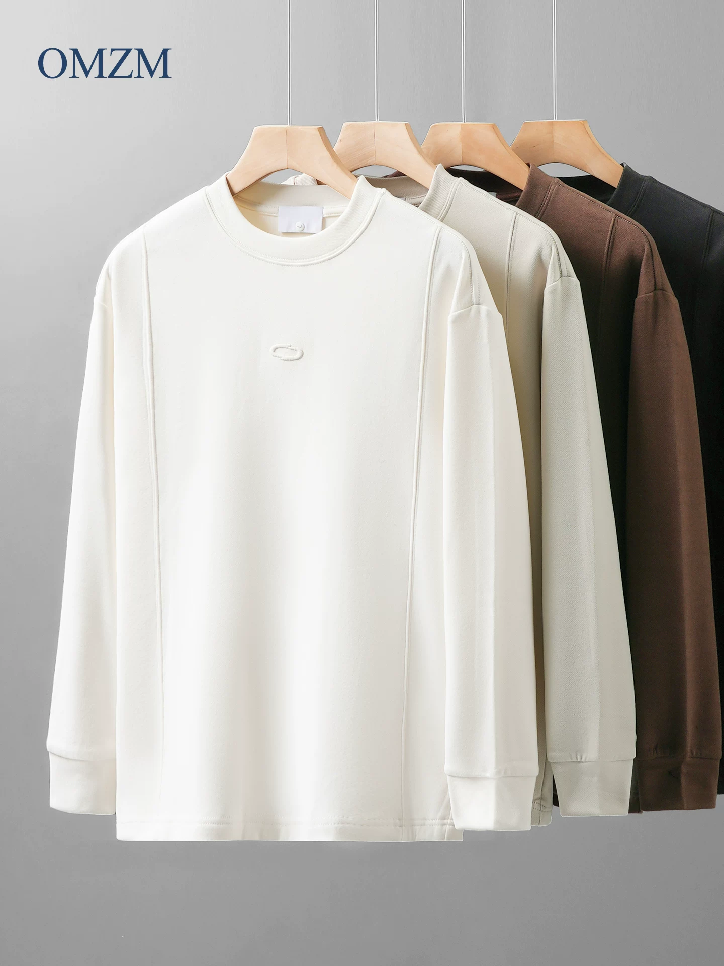 Áo thun dài tay thêu nặng OMZM dành cho nam, áo len cổ tròn dáng rộng màu trắng phong cách Mỹ mùa thu