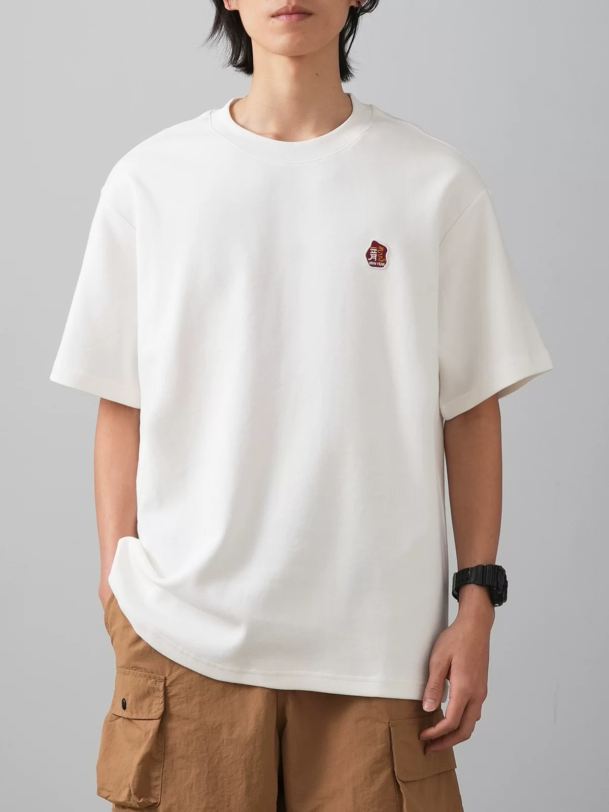 Áo thun thêu hình Rồng năm 2025, chất liệu dày dặn 300G, dành cho nam, tay ngắn, kiểu dáng cổ tròn, xu hướng quốc dân mùa hè mới, mang lại cảm giác cao cấp.