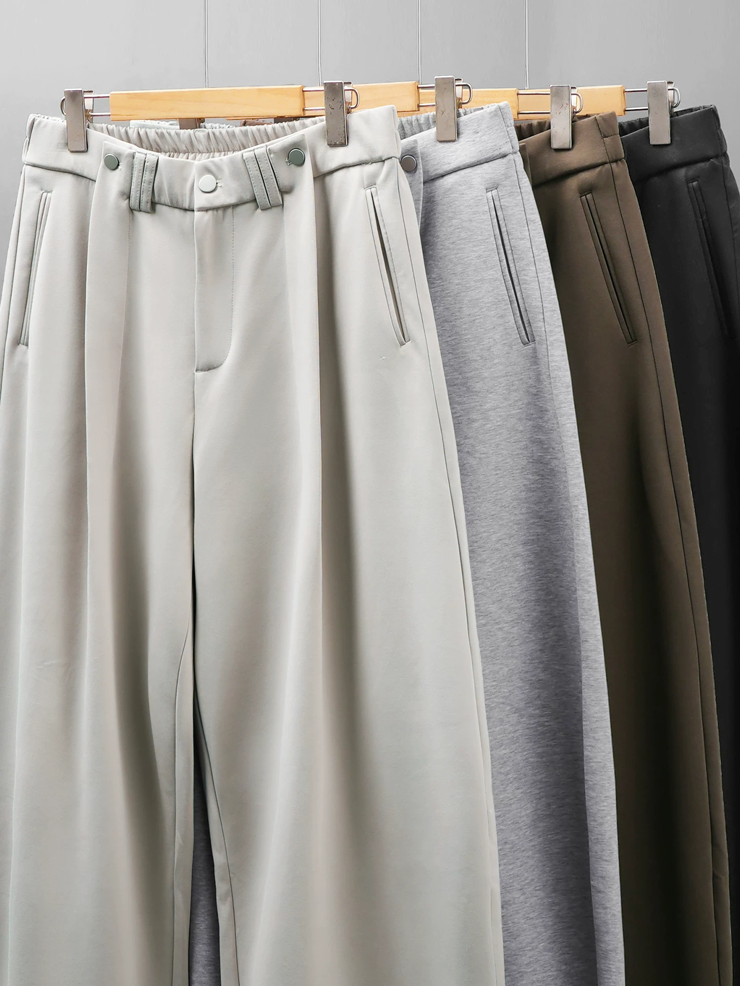 Quần âu nam kiểu dáng cổ điển OMZM, chất liệu mềm mại, dáng rộng, thẳng, màu trơn, chống nhăn, phong cách casual, kiểu dáng Mỹ, mùa thu.