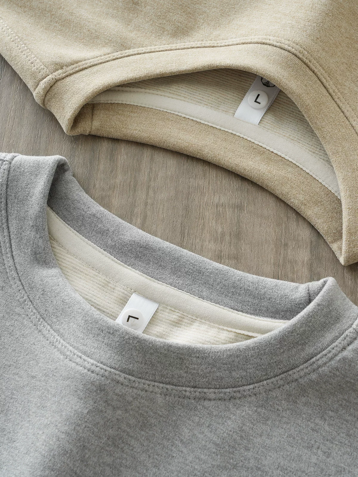 Áo sơ mi cổ tròn bằng nhung lụa hai mặt dành cho nam, dày dặn cho mùa đông, lớp bên trong ấm áp, áo thun dài tay màu trơn nặng.