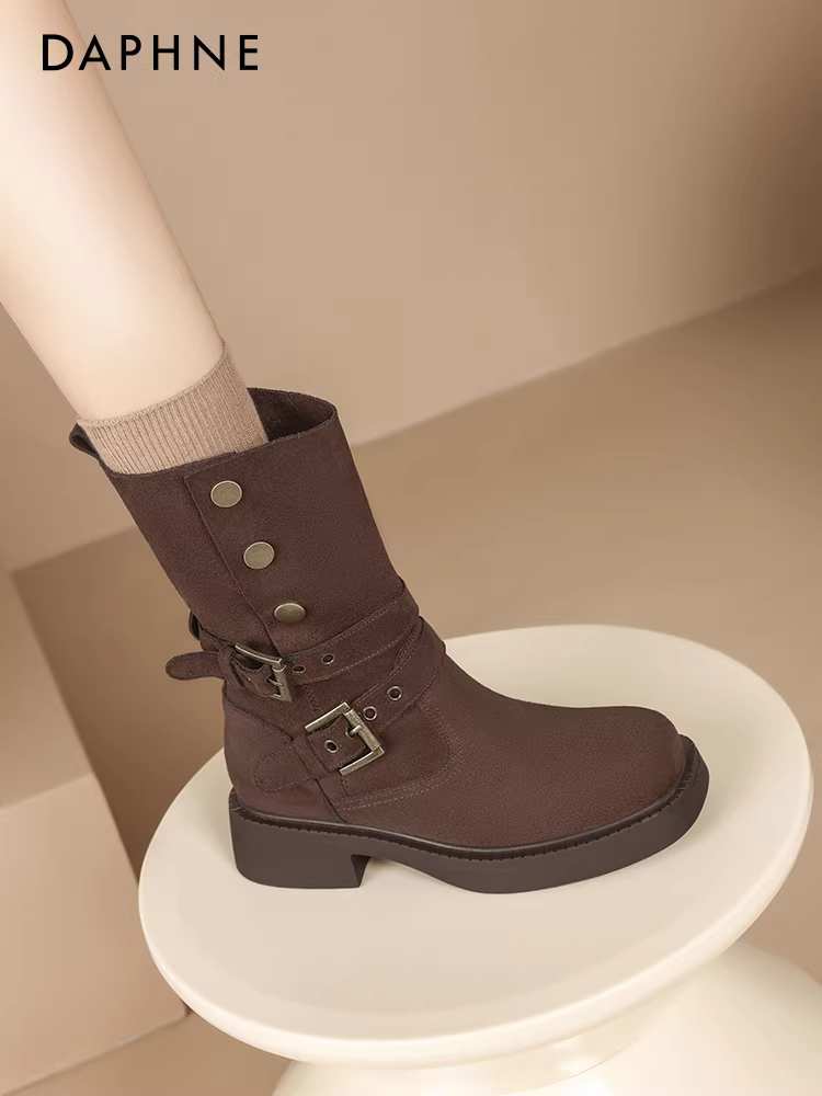 Giày bốt nữ Daphne Brown Melard Thu Đông 2025 Giày cao bồi miền Tây cổ điển đế dày Giày bốt ngắn màu đen siêu đẹp