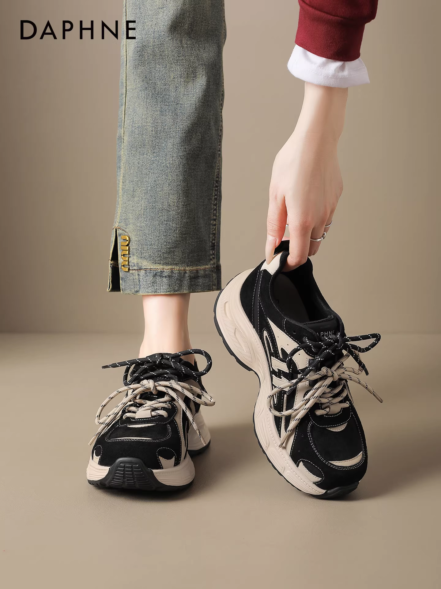 Giày thể thao Daphne nữ 2025 kiểu mới mùa thu, giày tăng chiều cao đế dày, giày bố nữ, giày chạy bộ nhẹ