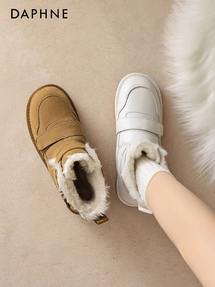 Giày bốt da chống thấm Daphne dành cho nữ, kiểu mới mùa đông 2025, có khóa dán và lót lông cừu, giày bốt ngắn đang thịnh hành năm nay