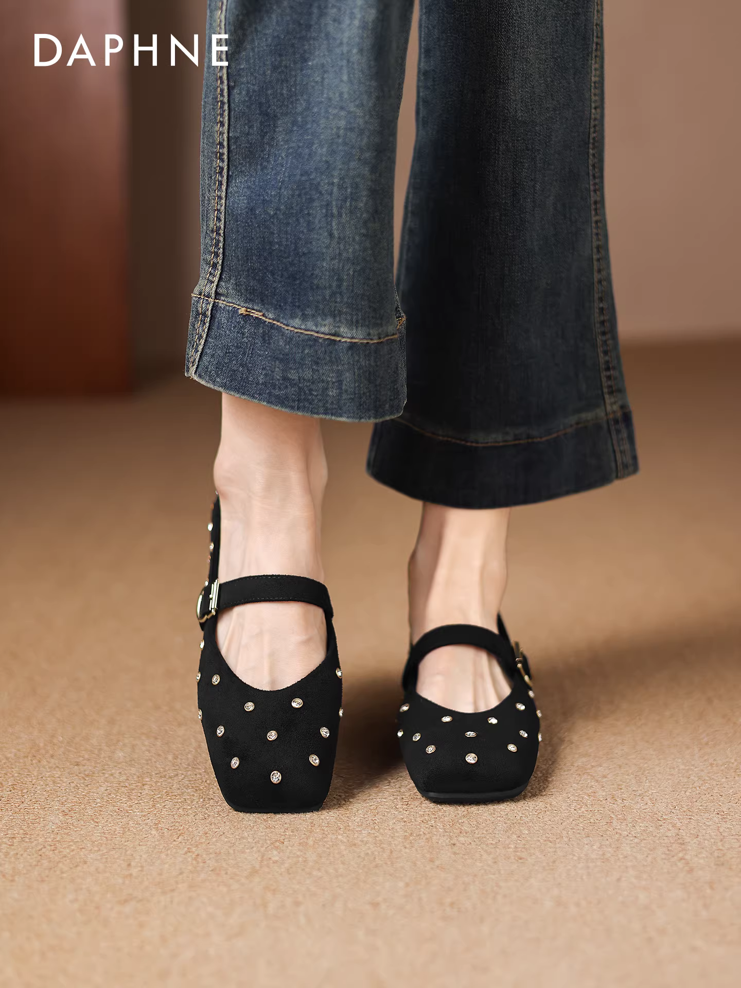 Giày bệt nữ Daphne đính đá, mẫu mới thu đông 2025, kiểu Mary Jane nông, cổ điển, thanh lịch, mũi vuông.