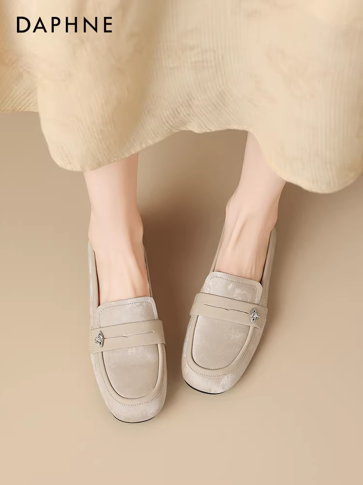 Giày Loafer Daphne nữ 2025 kiểu mới thu đông, phong cách Trung Hoa hiện đại, chất liệu da Pháp, giày bệt đi làm, giày đơn.