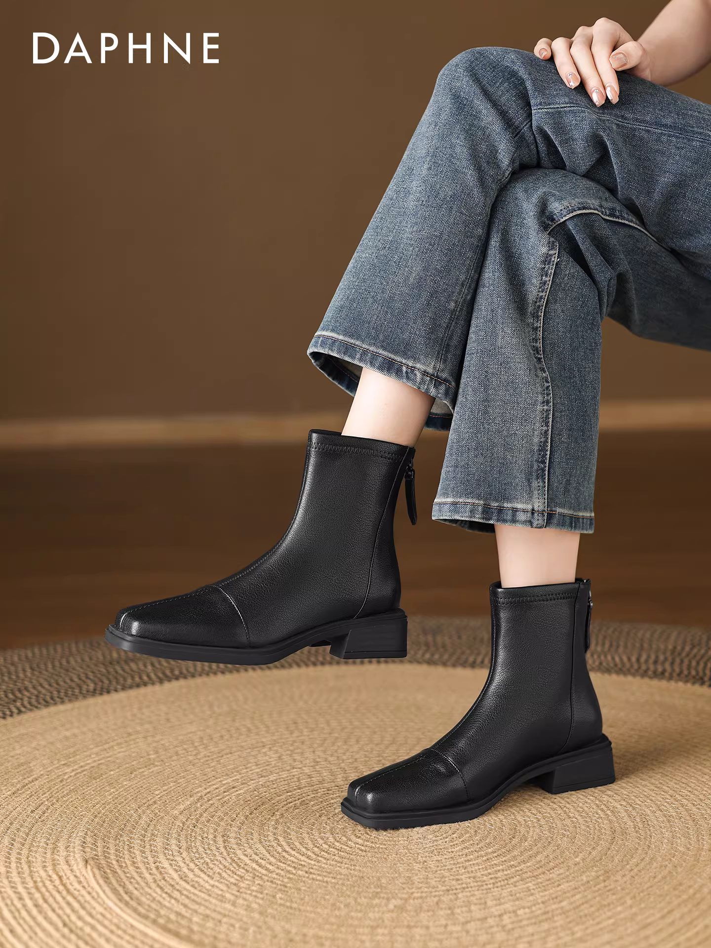 Giày bốt ngắn đế thô mũi vuông màu đen Daphne 2025, giày bốt Martin nữ mới, giày bốt da, giày bốt đơn