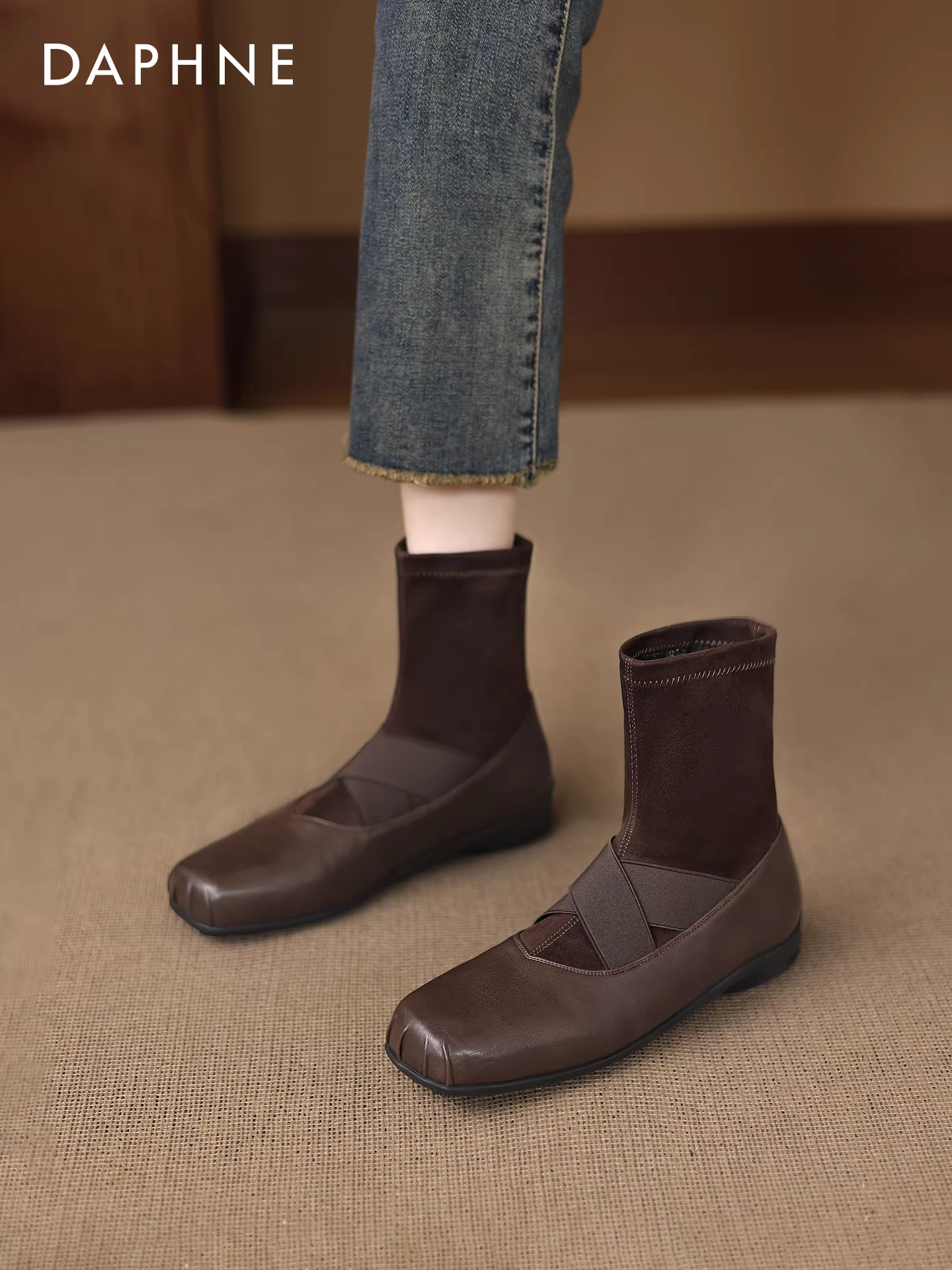 Giày bốt ngắn mũi vuông Daphne dành cho nữ, kiểu mới mùa đông 2025, kiểu dáng ôm sát, kiểu tất, kiểu Mary Jane, kiểu Martin.