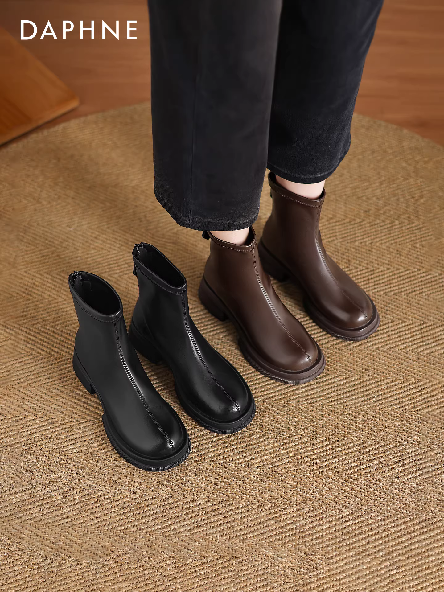 Giày bốt cổ ngắn gót dày Daphne dành cho nữ, mẫu mới thu đông 2025, kiểu ôm sát, chất liệu thun, đế dày, kiểu Martin, kiểu Chelsea.