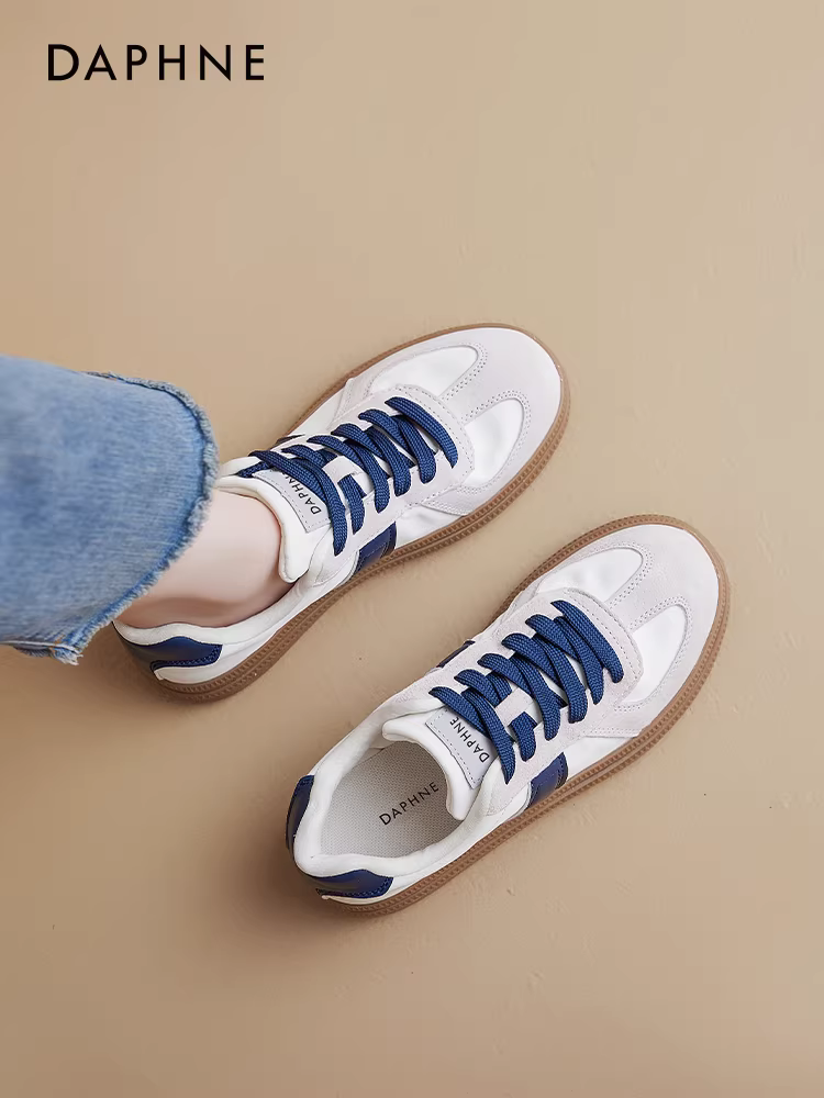 Giày thể thao đa năng Daphne mùa xuân 2025, kiểu dáng thường ngày, đế dày, màu xanh, kiểu dáng thon gọn, retro, giày thể thao màu trắng