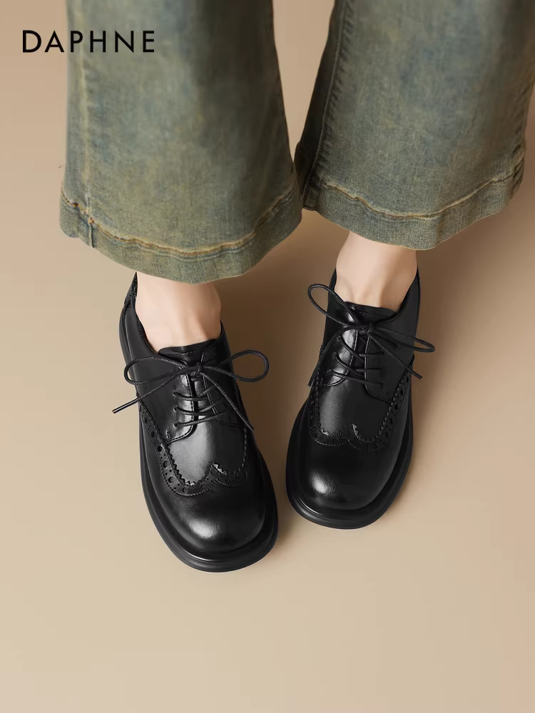 Giày Loafer Daphne nữ 2025 kiểu mới mùa thu, giày nữ kiểu Brogue phong cách Anh, giày da nhỏ đế bằng phong cách Pháp, giày đơn giản