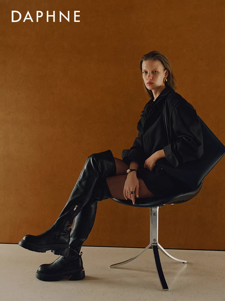 Giày bốt cao quá đầu gối Daphne Cloud mềm mại dành cho nữ 2025 Mẫu mới Thu Đông Da thật Đế dày Giày bốt cưỡi ngựa co giãn Giảm béo Giày bốt dài dành cho nữ