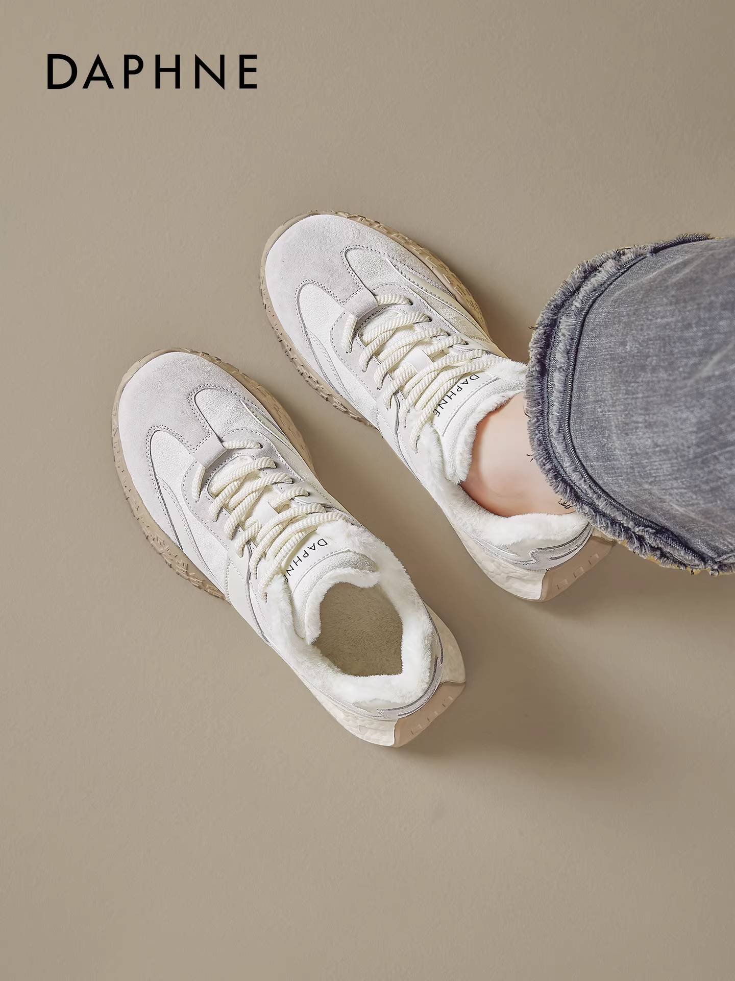 Giày tập thể thao đế dày kiểu Đức Daphne dành cho nữ, giày mùa đông mới năm 2025 lót lông cừu giữ ấm, giày trắng, giày thể thao tăng chiều cao.