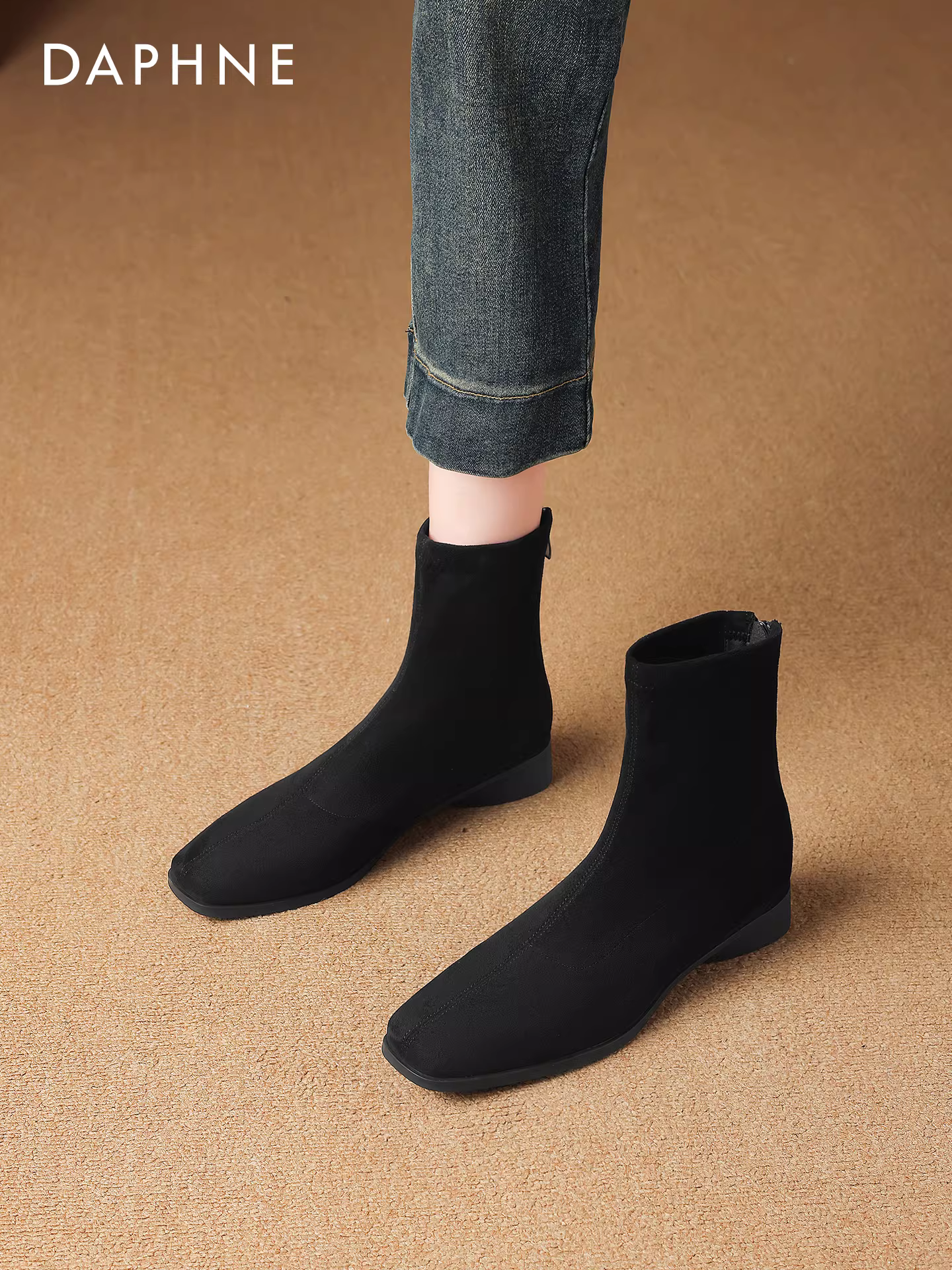 Giày bốt ngắn da lộn Daphne dành cho nữ 2025 mẫu mới hot thu đông màu nâu tôn dáng kiểu Pháp
