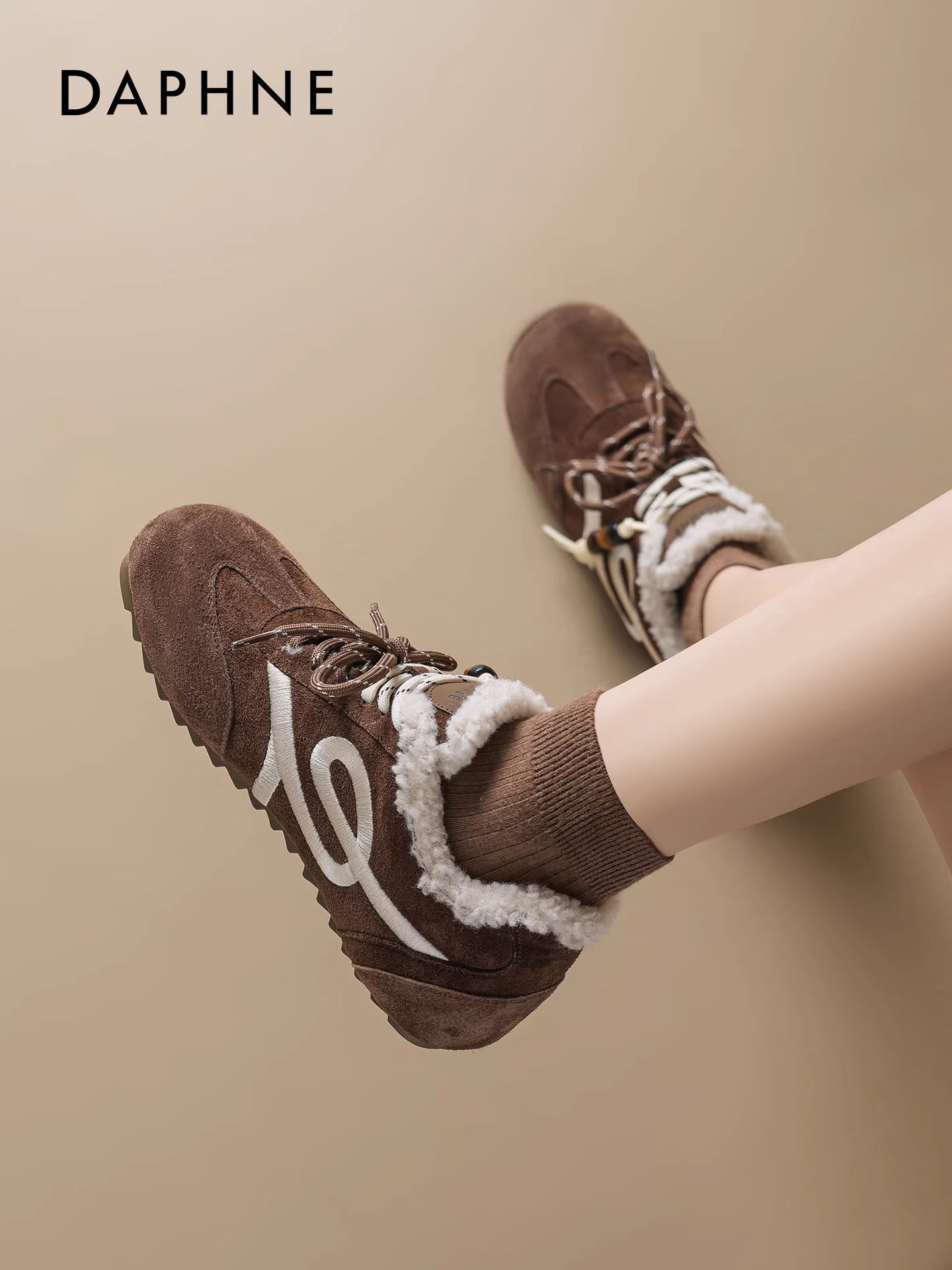 Giày thể thao nữ Daphne lót lông cừu, kiểu Đức, mùa đông 2025, kiểu mới, ủng tuyết cổ điển màu nâu, giày cotton, giày thể thao đế bằng