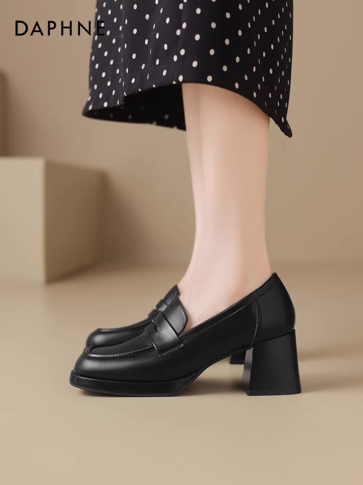 Giày lười cao gót đen Daphne dành cho nữ, mẫu mới thu 2025, đế dày, gót chunky, giày da nhỏ, phong cách Anh, giày đơn.