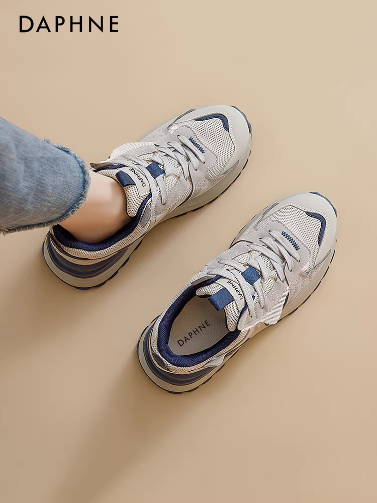 Giày thể thao Daphne retro dành cho nữ, giày tập nhẹ đế dày có lớp lót lông cừu, giày thể thao chạy bộ mùa thu 2025.