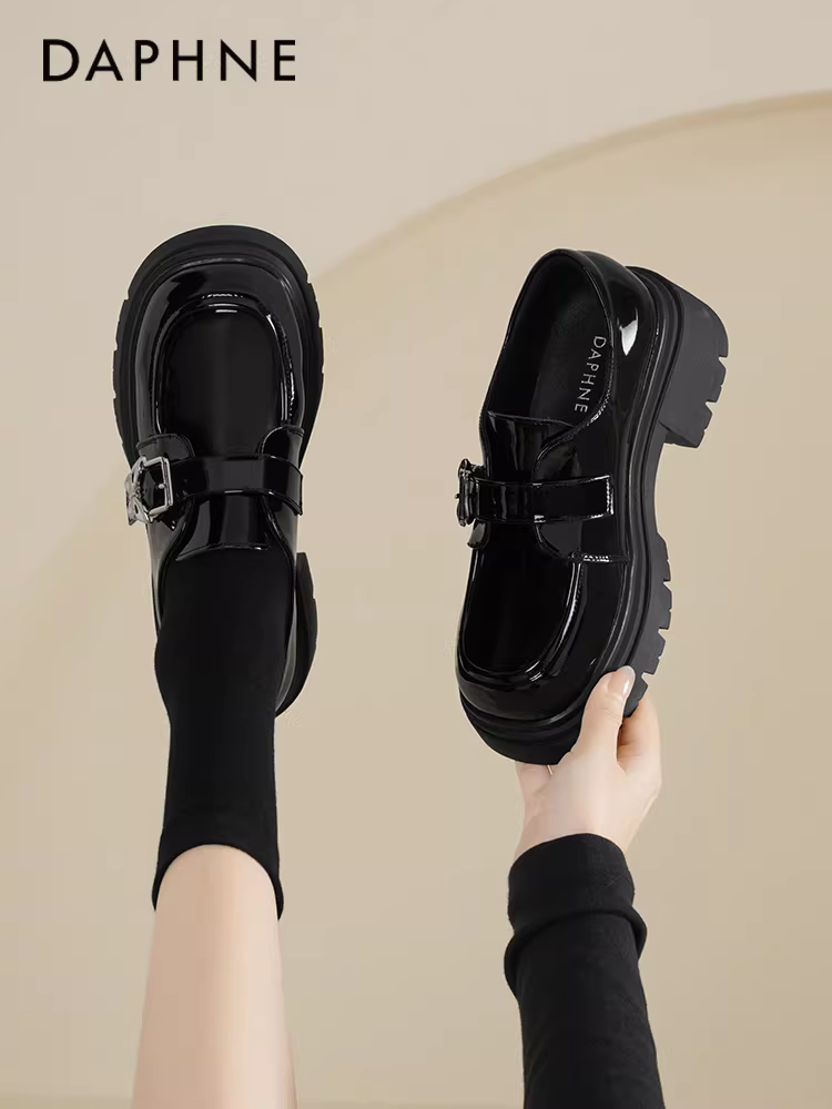 Giày lười đế dày Daphne dành cho nữ 2025 kiểu Anh mới mùa thu, giày da đen kiểu bướm, giày bệt đi làm cho nữ