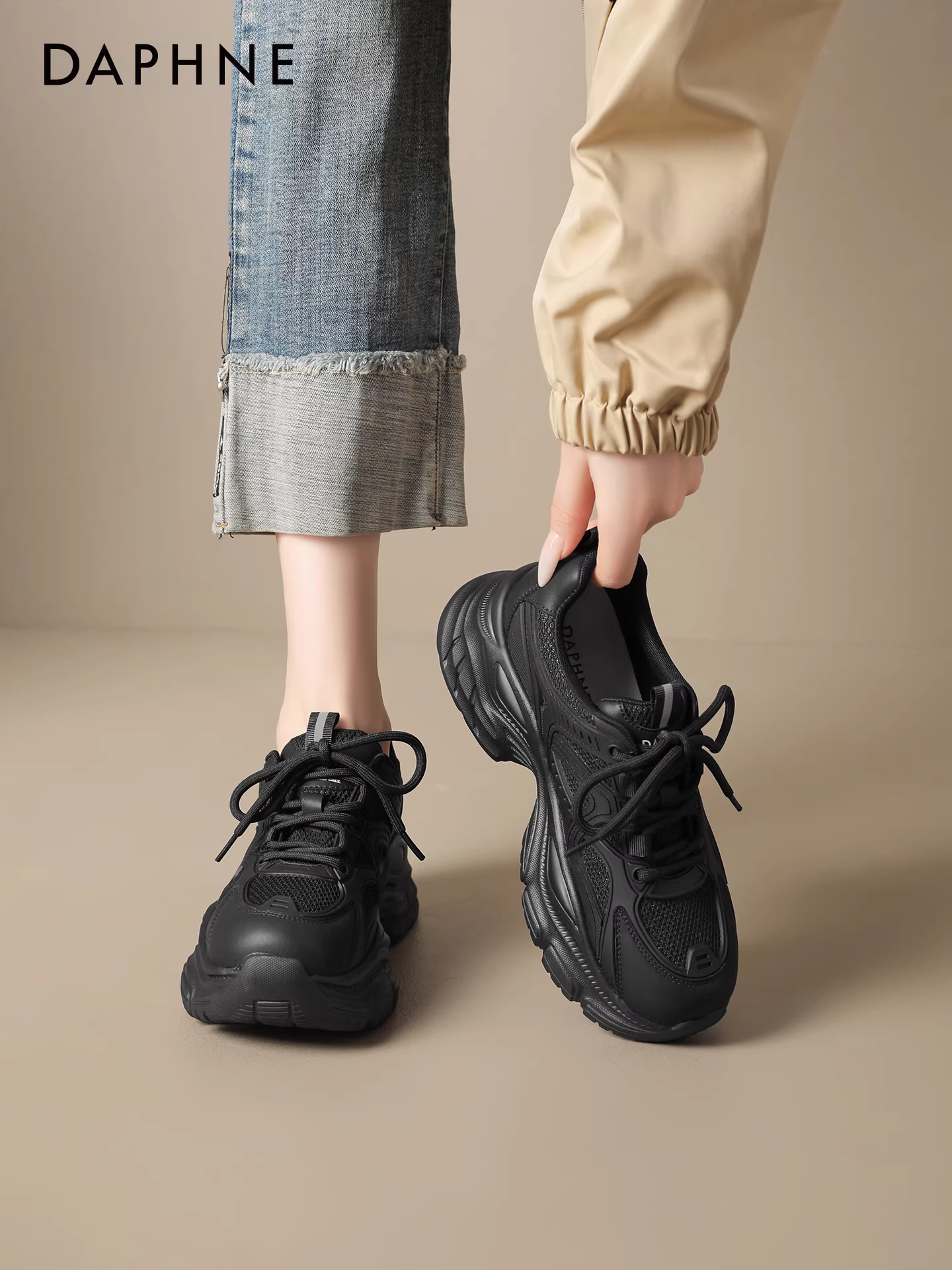 Giày thể thao đế dày tăng chiều cao đa năng Daphne Black Dad dành cho nữ, mùa thu đông 2025, giày thể thao đế mềm, giày thường ngày