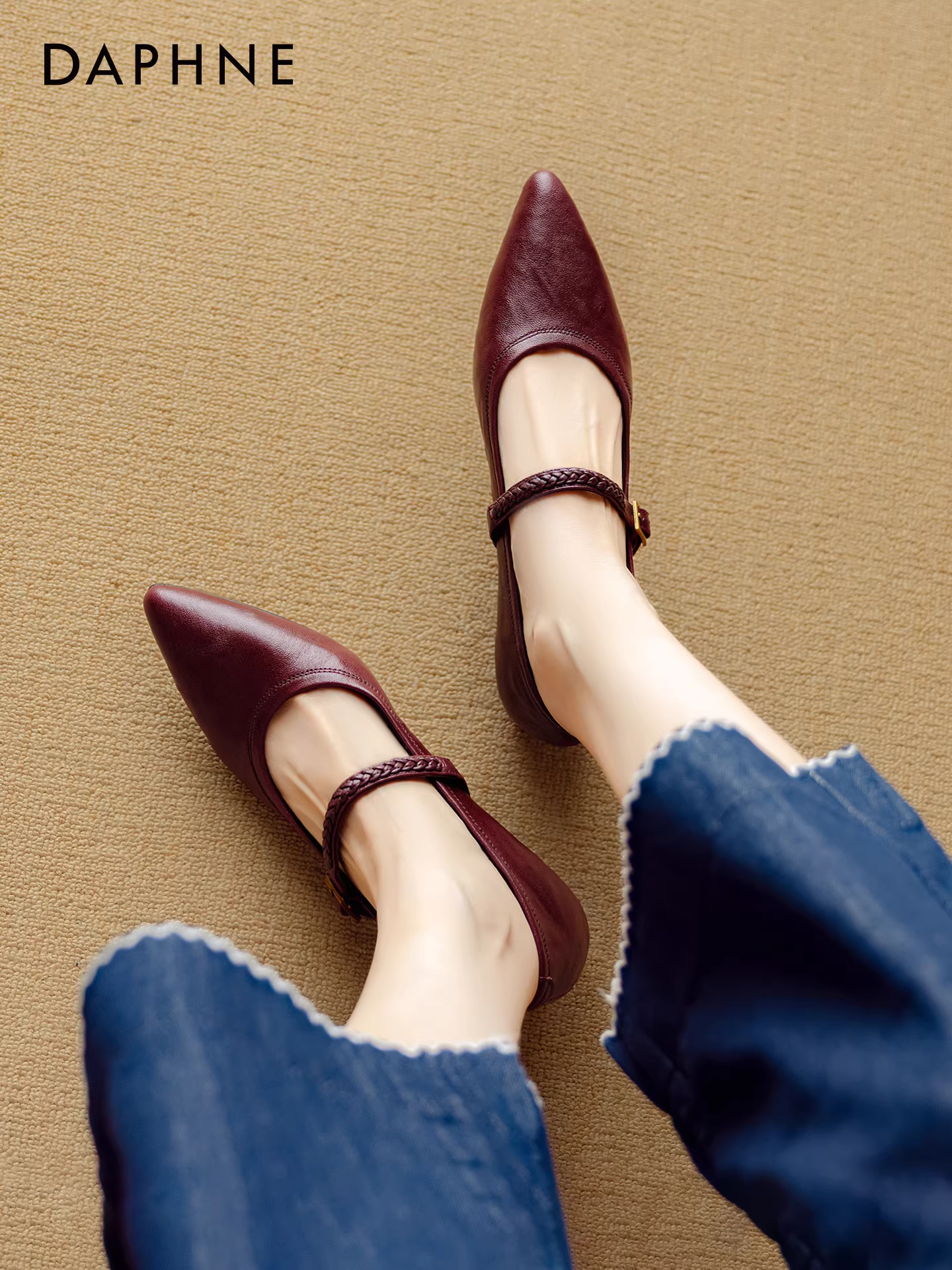 Giày bệt Daphne màu đỏ dành cho nữ, mẫu mới thu 2025, giày cưới mũi nhọn, giày da bệt kiểu Mary Jane Pháp.