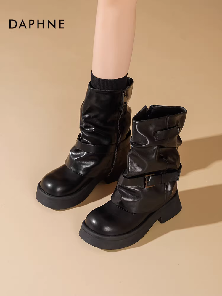 Giày bốt đế dày Daphne dành cho nữ mùa đông 2025, kiểu bốt cao cổ mới, bốt Melard, có thể tháo rời, kiểu dáng hai chiều, kiểu bốt ống quần.