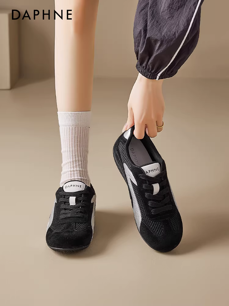 Giày thể thao thoáng khí màu đen Daphne dành cho nữ mùa xuân 2026 mới, kiểu dáng độc đáo, đế dày, giày thể thao thường ngày không lặp lại