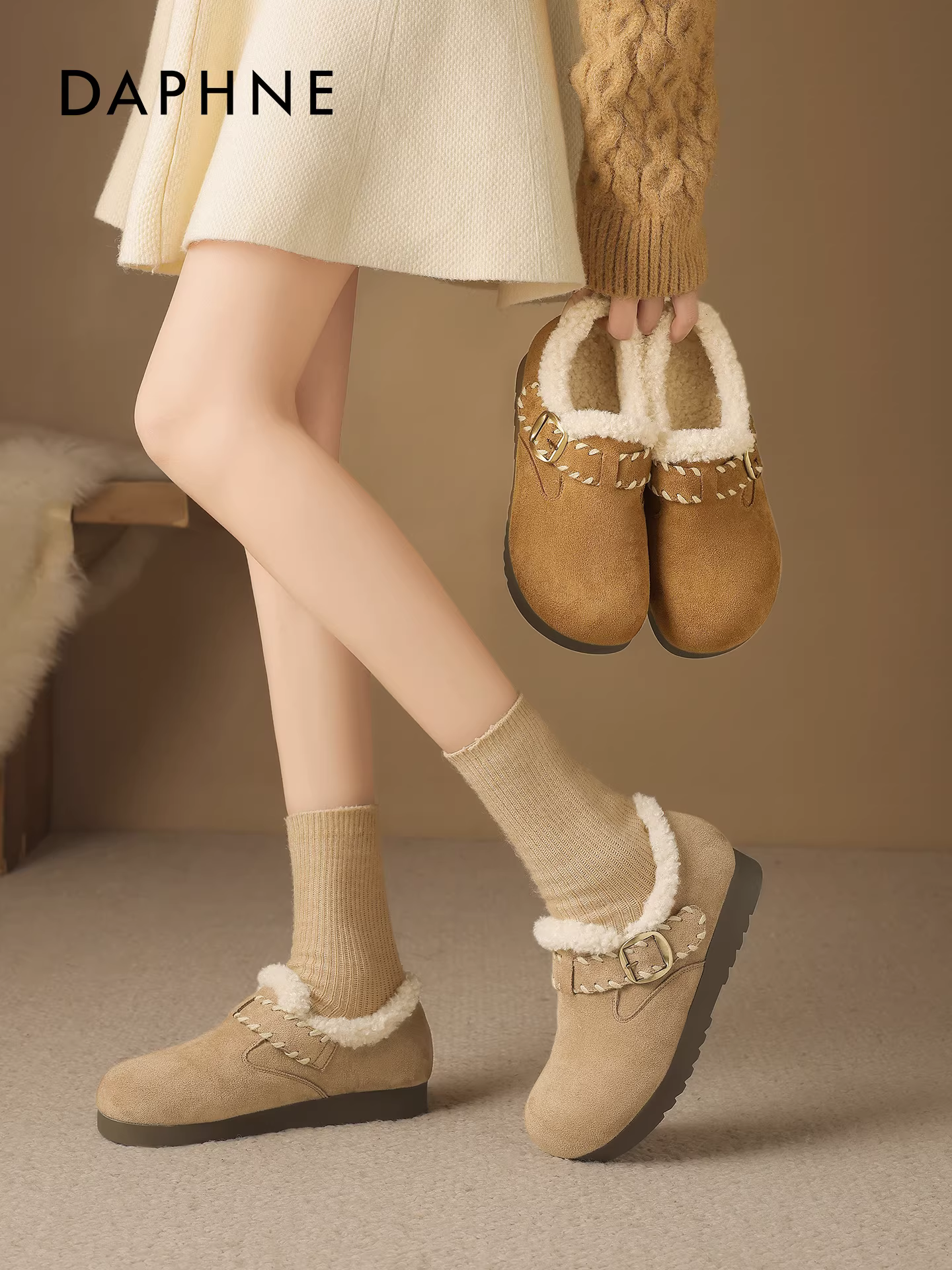 Giày Birkenstock lót lông cừu Daphne, giày bà bầu mùa đông mới 2025 dành cho nữ, giày đi tuyết đế dày, giày cotton ấm áp.