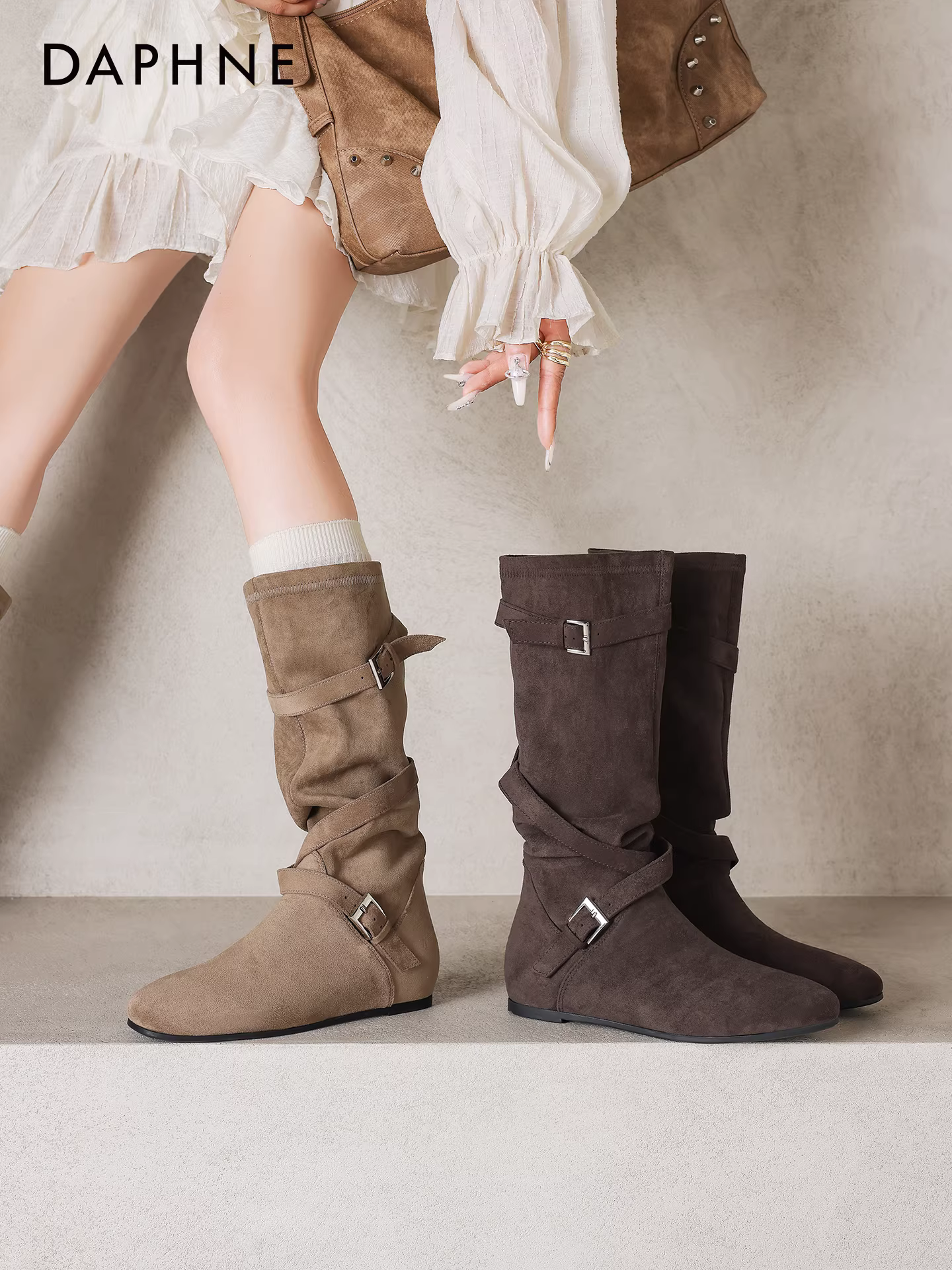 Giày bốt dài Daphne màu nâu, mẫu mới thu đông 2025, giày bốt lười Melard, giày bốt nữ mùa đông lót lông cừu đế bằng