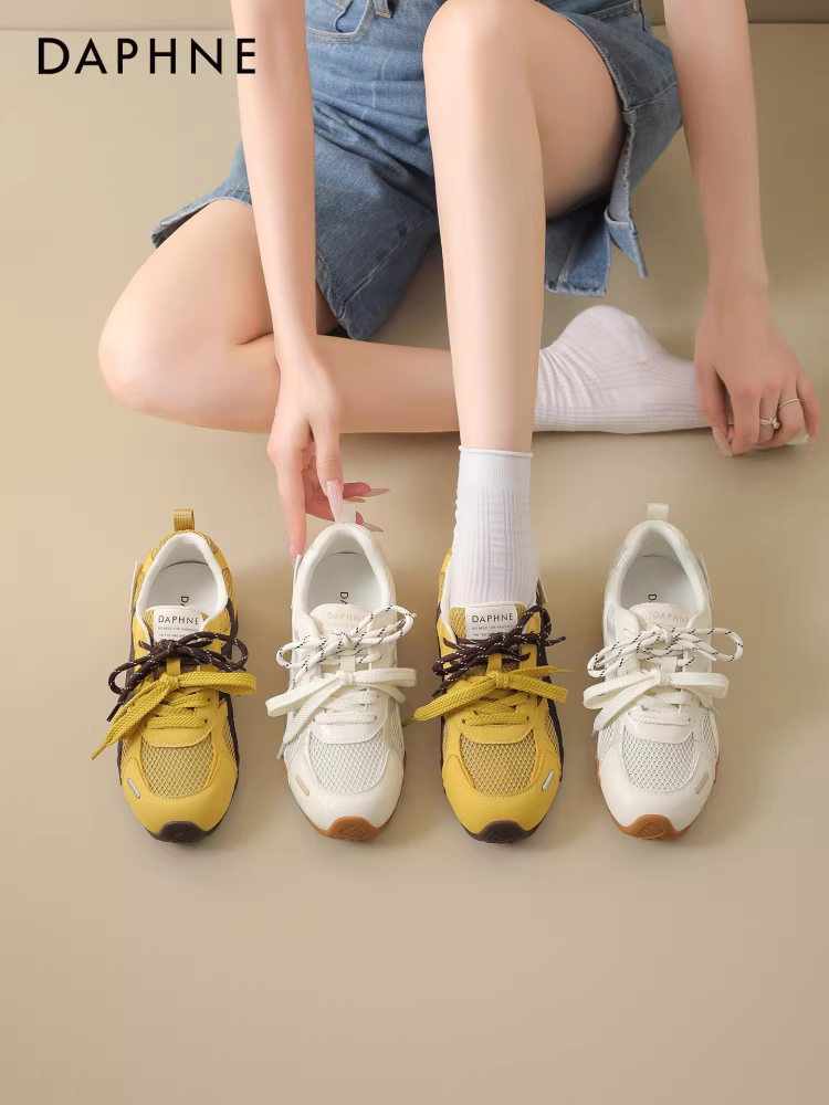 Giày thể thao nữ Daphne màu vàng, kiểu dáng mới năm 2025, đế bằng, mùa thu đông, đa năng, phong cách thường ngày