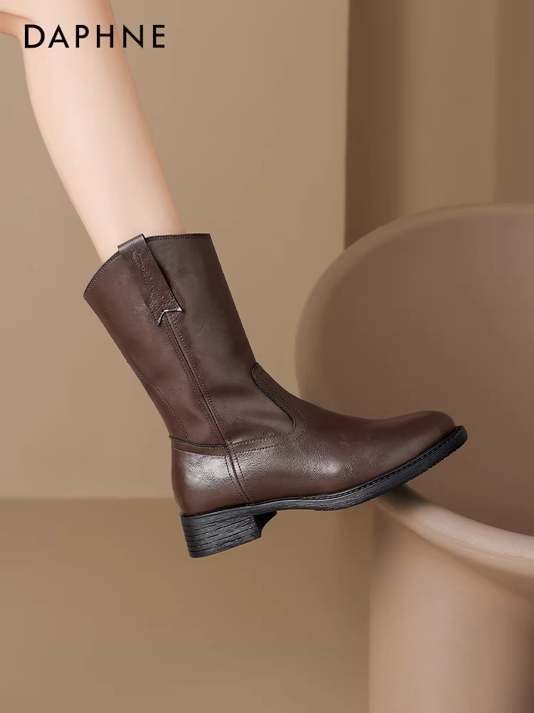 Giày bốt nữ Daphne cao đến giữa bắp chân, mẫu mới mùa đông 2025, kiểu dáng bệt, màu nâu, giày mẹ, bốt ngắn Melard, bốt Martin