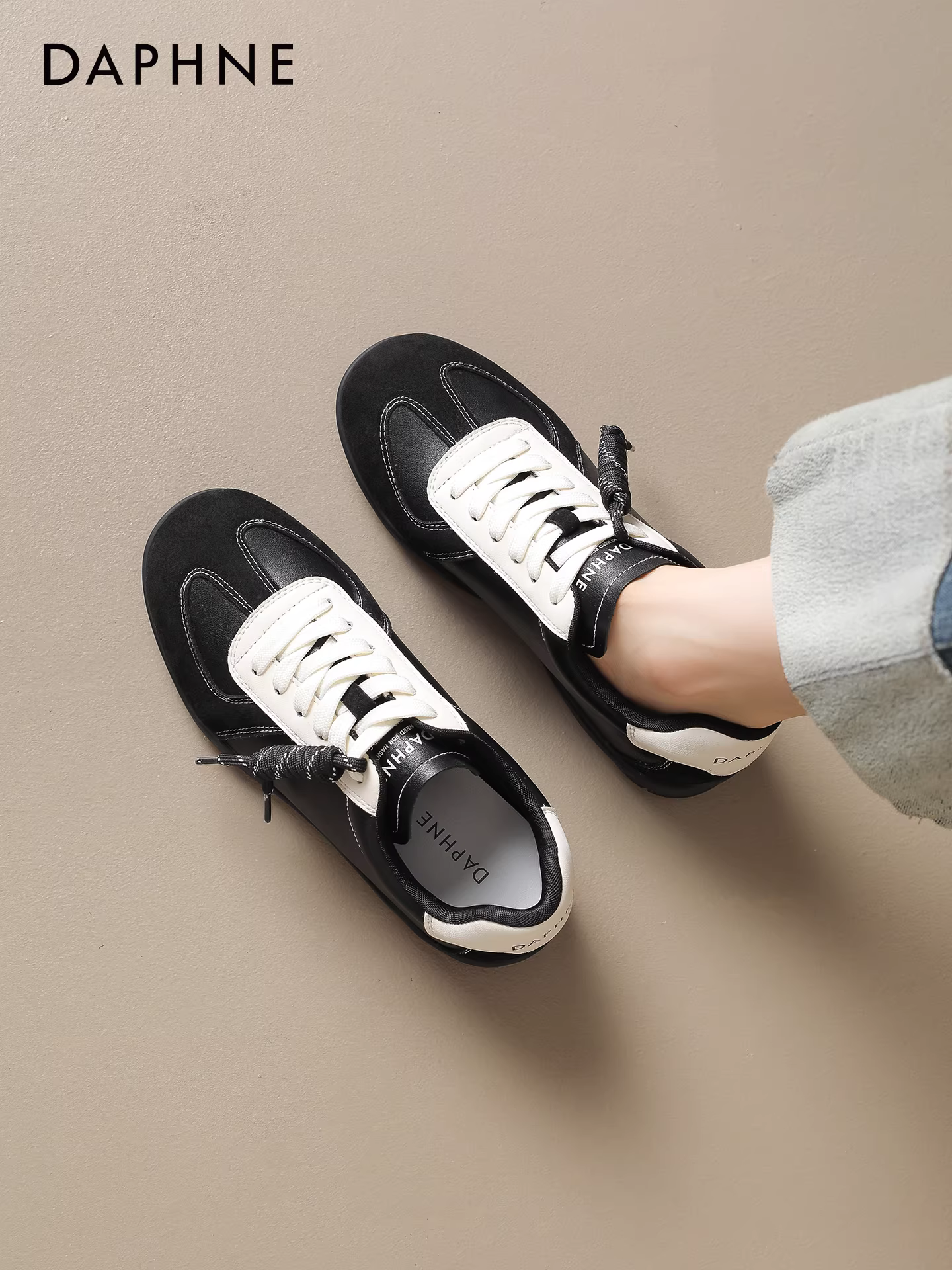 Giày tập Daphne dành cho nữ 2025, giày thể thao thời trang mới, giày da nâu cổ điển, giày đế bằng