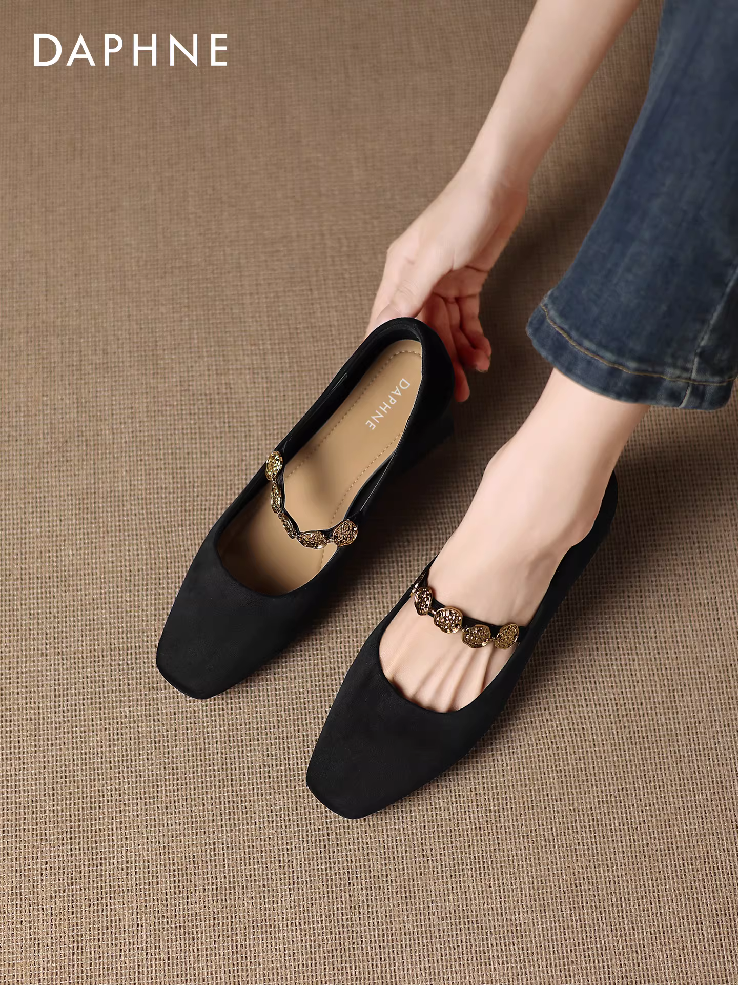 Giày nữ Daphne đen miệng nông kiểu Mary Jane đế dày mùa thu mới 2025 chất liệu da lộn kiểu Pháp cao gót