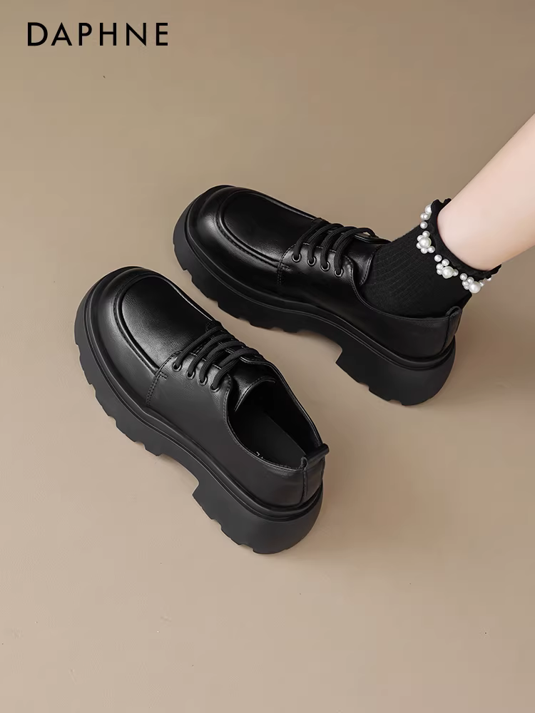 Giày lười đế dày Daphne dành cho nữ 2025, mẫu mới thu đông, lót lông mềm mại, thoải mái, kiểu Anh, chất liệu da đen