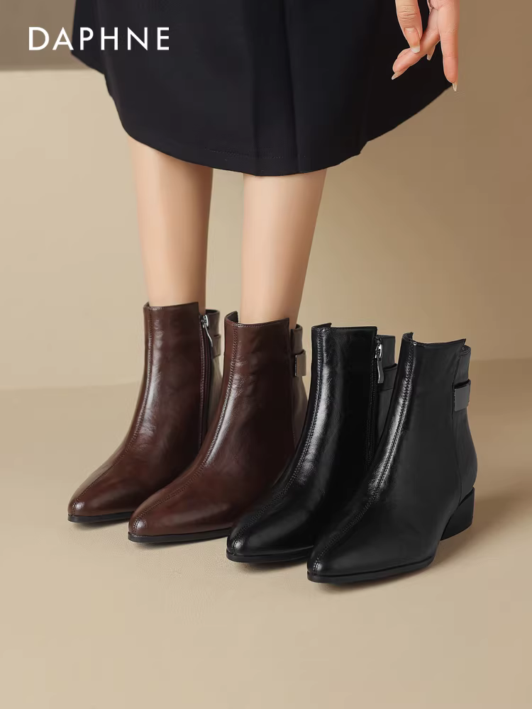 Giày bốt ngắn màu nâu Daphne dành cho nữ, mẫu mới mùa đông 2025, giày mẹ, kiểu Chelsea, mũi nhọn, gót dày, giày bốt cổ ngắn, kiểu Martin