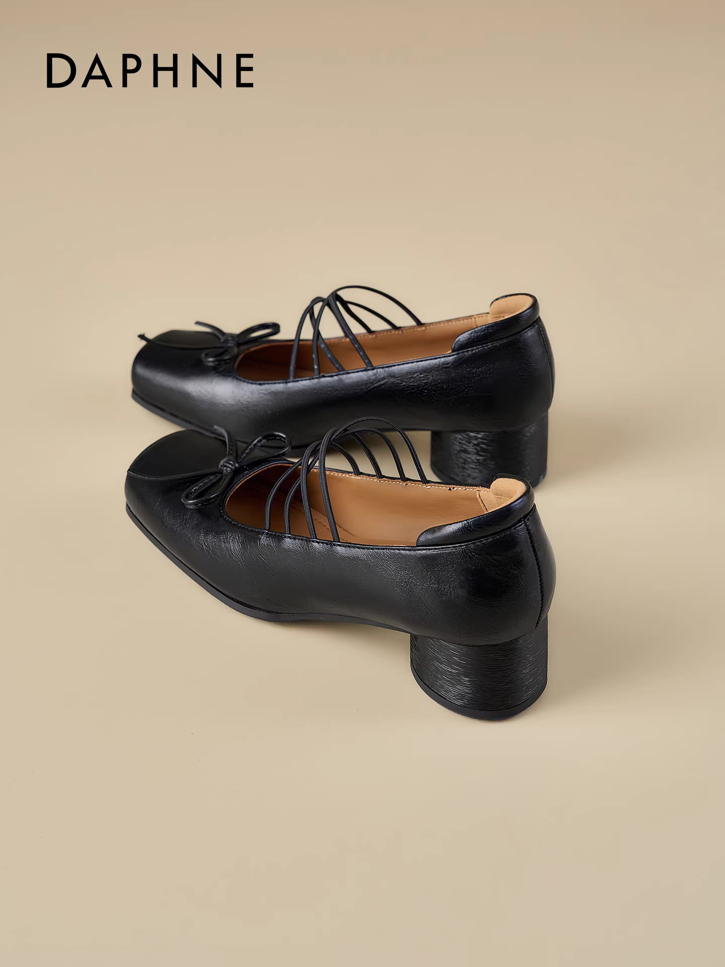Giày Mary Jane màu đen Daphne dành cho nữ mùa xuân 2026 mới có dây đeo chéo nông giày đơn cổ điển giày da nhỏ cao gót