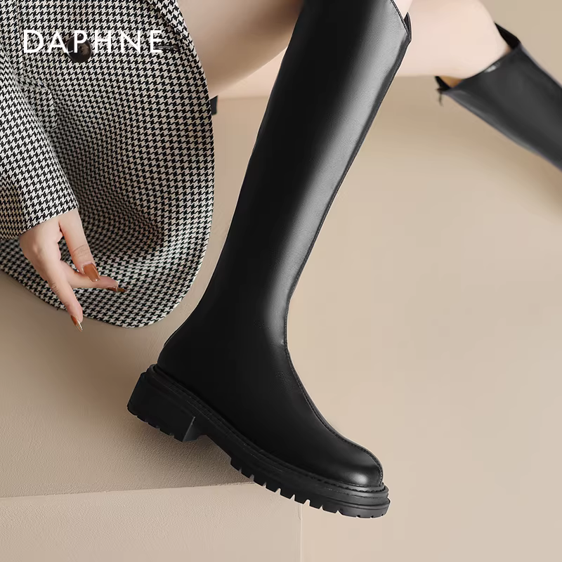 Giày bốt nữ Daphne cao cổ mùa đông lót lông cừu, đế dày, kiểu dáng ôm sát, dành cho chu vi bắp chân lớn, năm 2025