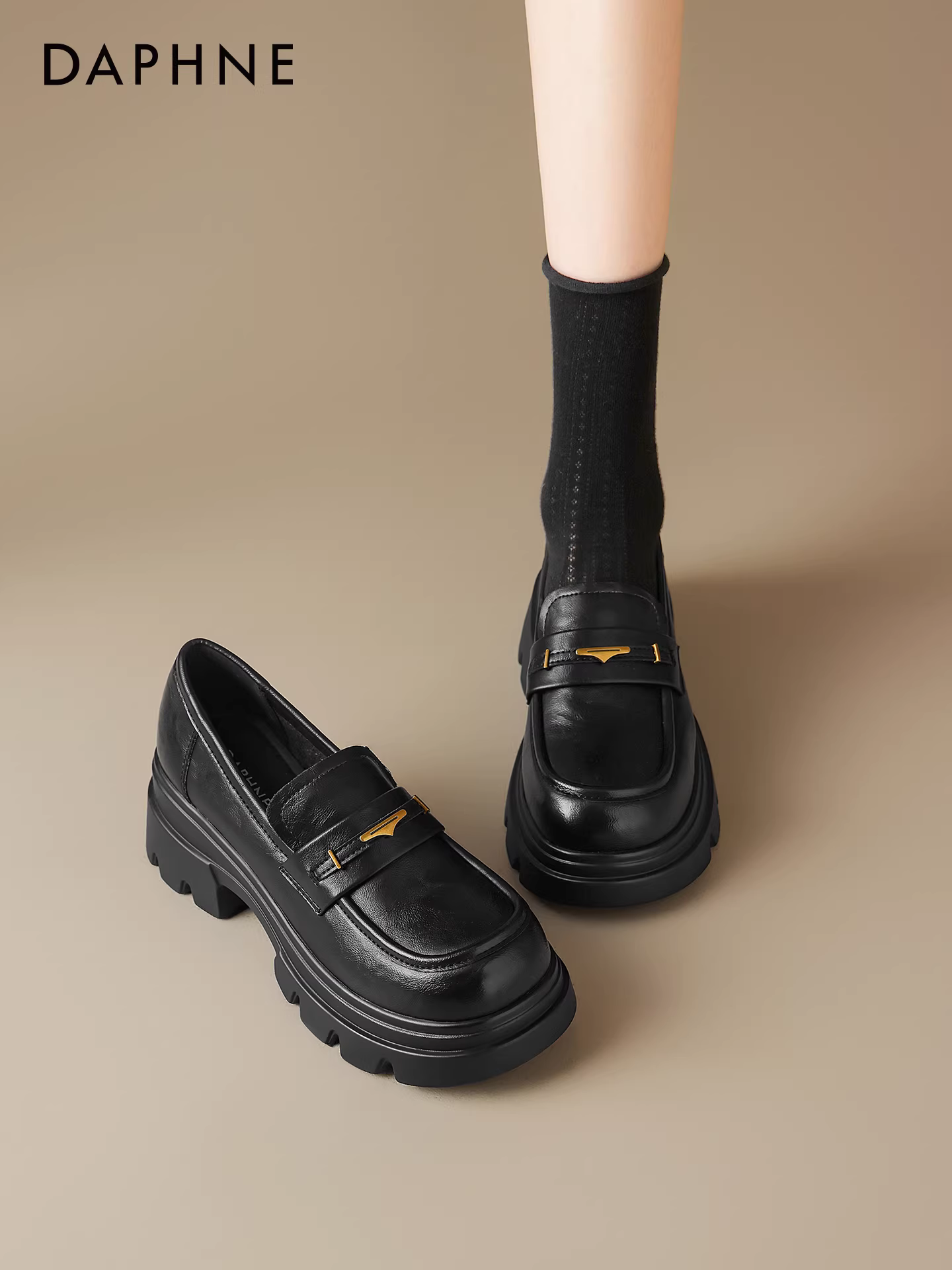 Giày lười đế dày Daphne dành cho nữ 2025 kiểu Anh mới, gót chunky, giày da nhỏ mềm đế mềm màu đen, giày đơn