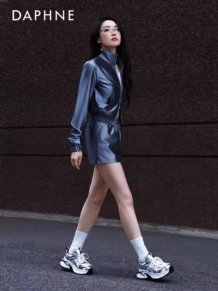 Giày thể thao đế dày phong cách Song Qian, kiểu Daphne Cloud mềm mại dành cho nữ, mẫu mới thu đông 2025, giày tăng chiều cao cho nữ.