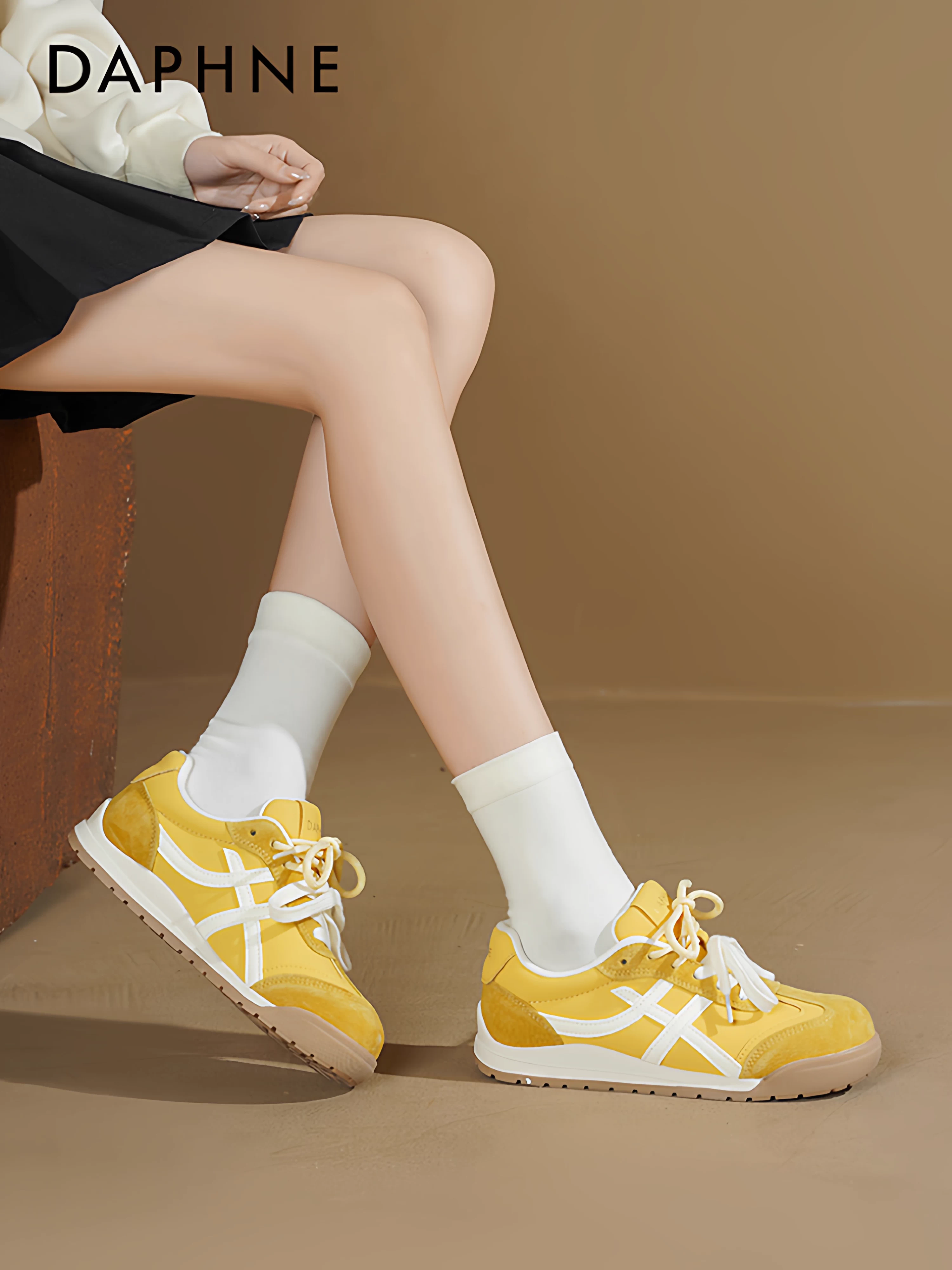 Giày tập Daphne 2025 giày mới được ưa chuộng dành cho nữ mùa thu đông giày nữ đế dày giày thể thao thông thường giày trắng dành cho nữ