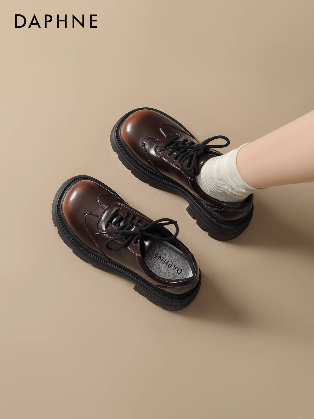 Giày lười đế dày Daphne dành cho nữ 2025, giày nữ mùa thu mới màu nâu, giày đơn phong cách Anh, giày da nhỏ mùa thu đông