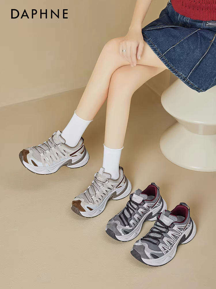 Giày bố đế dày Daphne dành cho nữ, kiểu dáng mới mùa xuân 2026, giày thể thao tăng chiều cao, giày thể thao đi bộ đường dài rất phong cách.