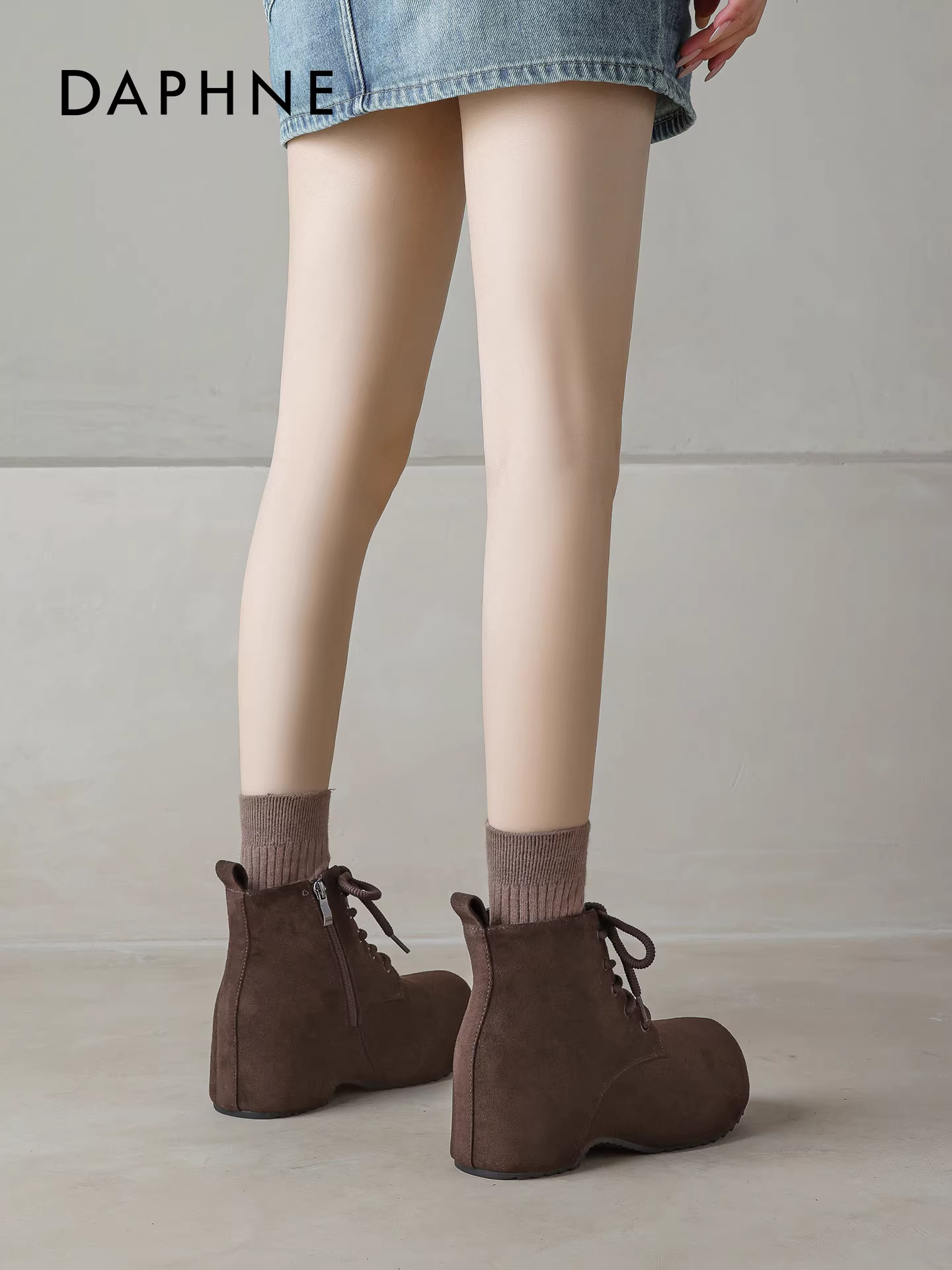 Giày bốt Martin đế dày lót lông cừu Daphne dành cho nữ 2025, kiểu mới mùa đông, tăng chiều cao, giữ ấm, kiểu ngắn, chất liệu cotton