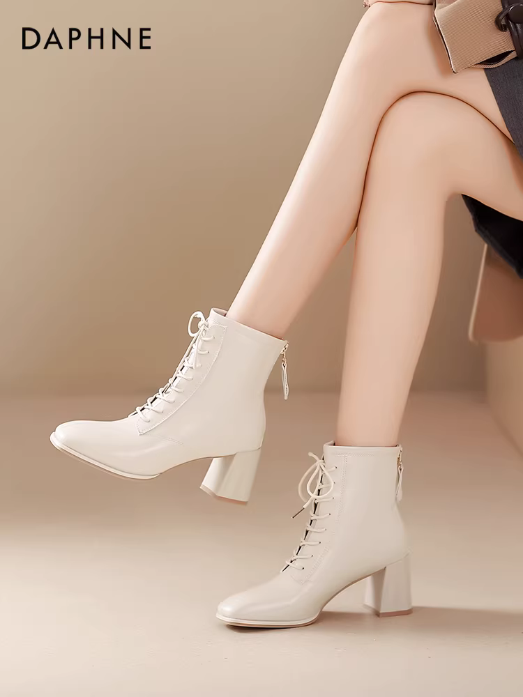 Giày bốt cao gót ngắn Daphne dành cho nữ, bốt Martin trắng đa năng thời trang thu đông, bốt mũi vuông, giày nữ, bốt cao đến mắt cá chân.