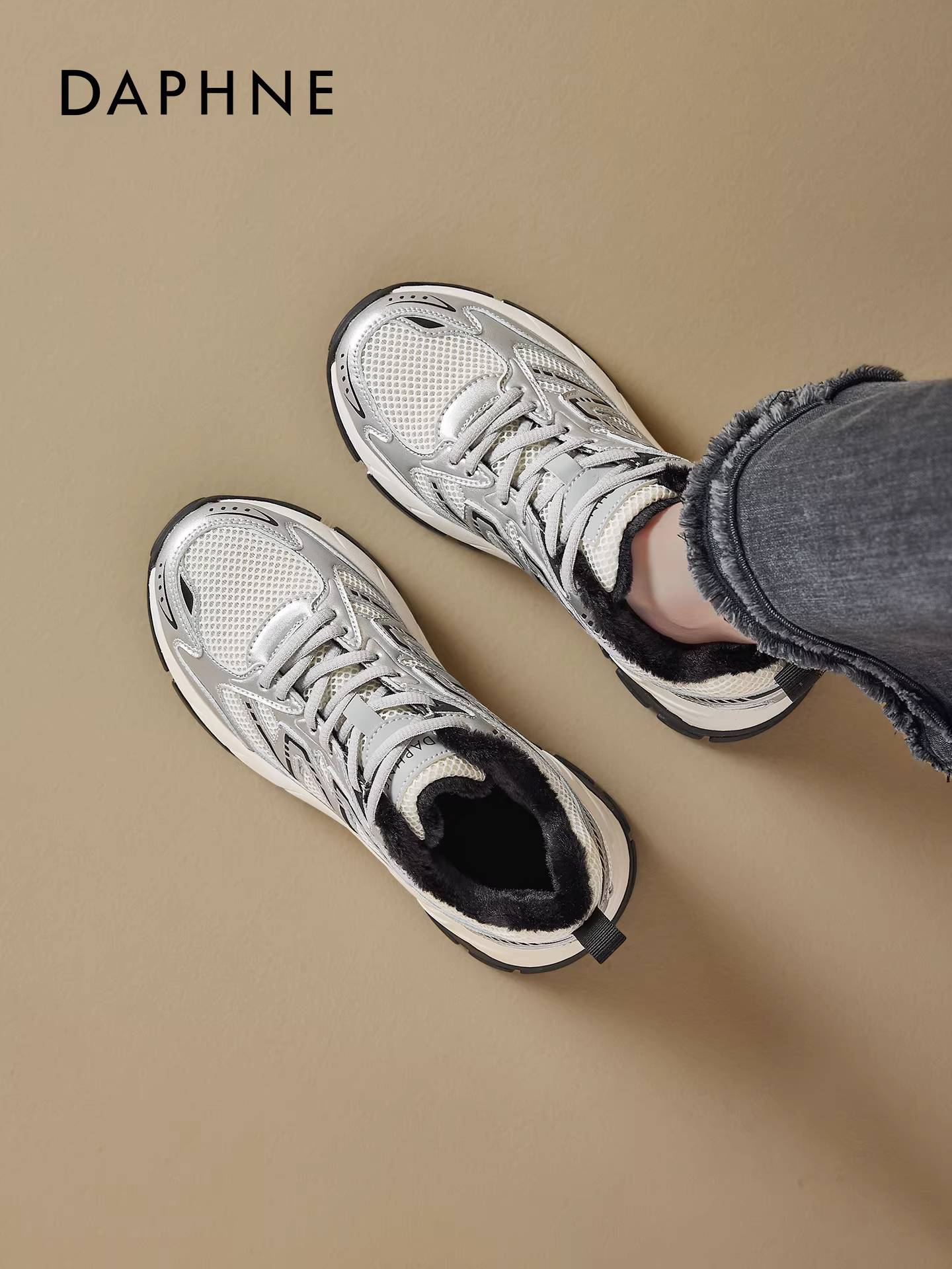 Giày thể thao lót lông cừu Daphne dành cho nữ, giày thể thao đế dày mới mùa thu đông 2025, giày trắng tăng chiều cao, giày thường đa năng.