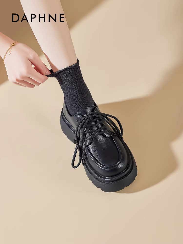 Giày lười đế dày Daphne dành cho nữ 2025, mẫu mới thu đông, lót lông mềm mại, thoải mái, kiểu Anh, chất liệu da đen