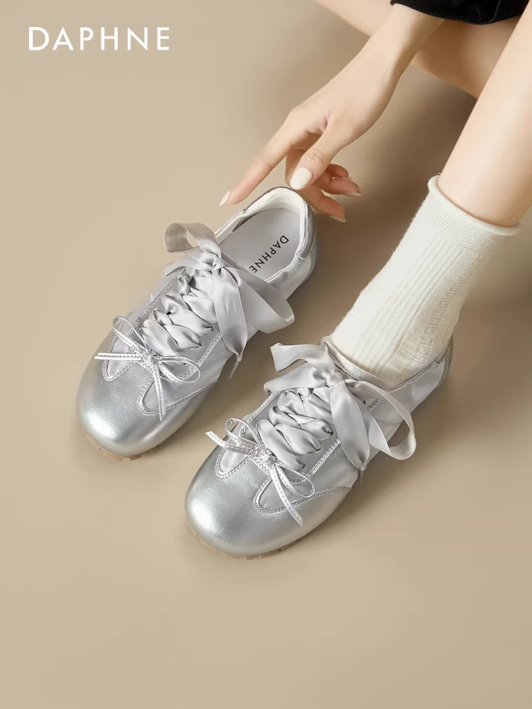 Giày tập múa ba lê Daphne màu bạc dành cho nữ, mẫu mới 2025, giày nữ thu đông, giày thể thao đế mỏng đa năng.